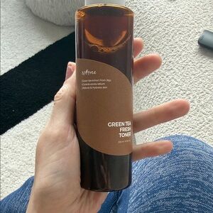 Isntree Green Tea Fresh Toner - Brown Bottle